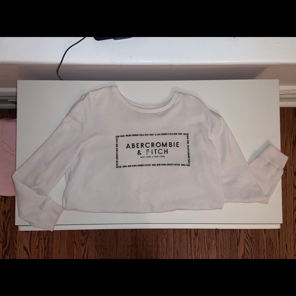 Abercrombie & Fitch sweater